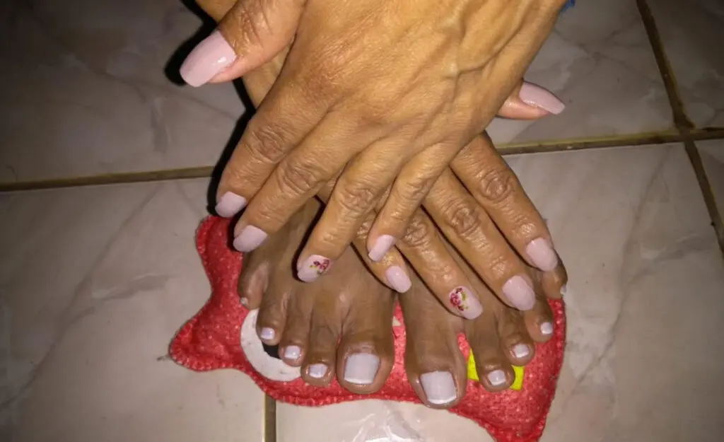 Unhas pintadas