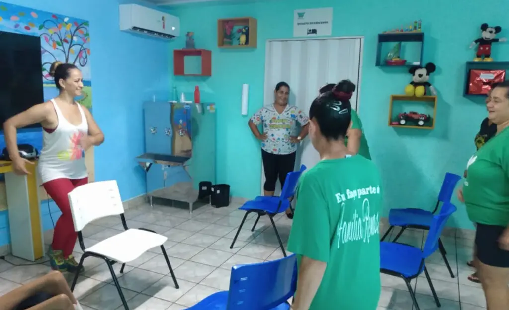 Aula de dança com as mamães 3