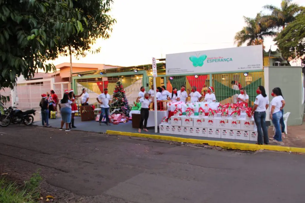 Drive Thru do natal da Renasce une